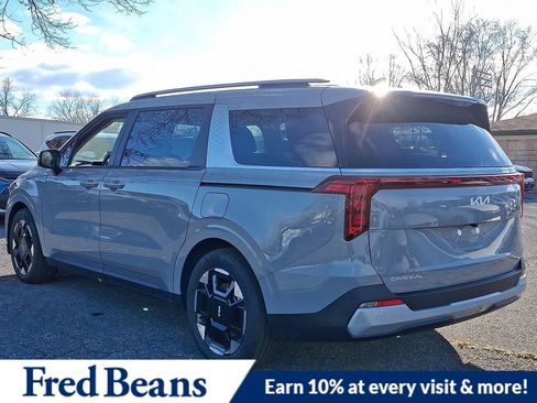 New 2026 Kia Carnival EX FWD image 3