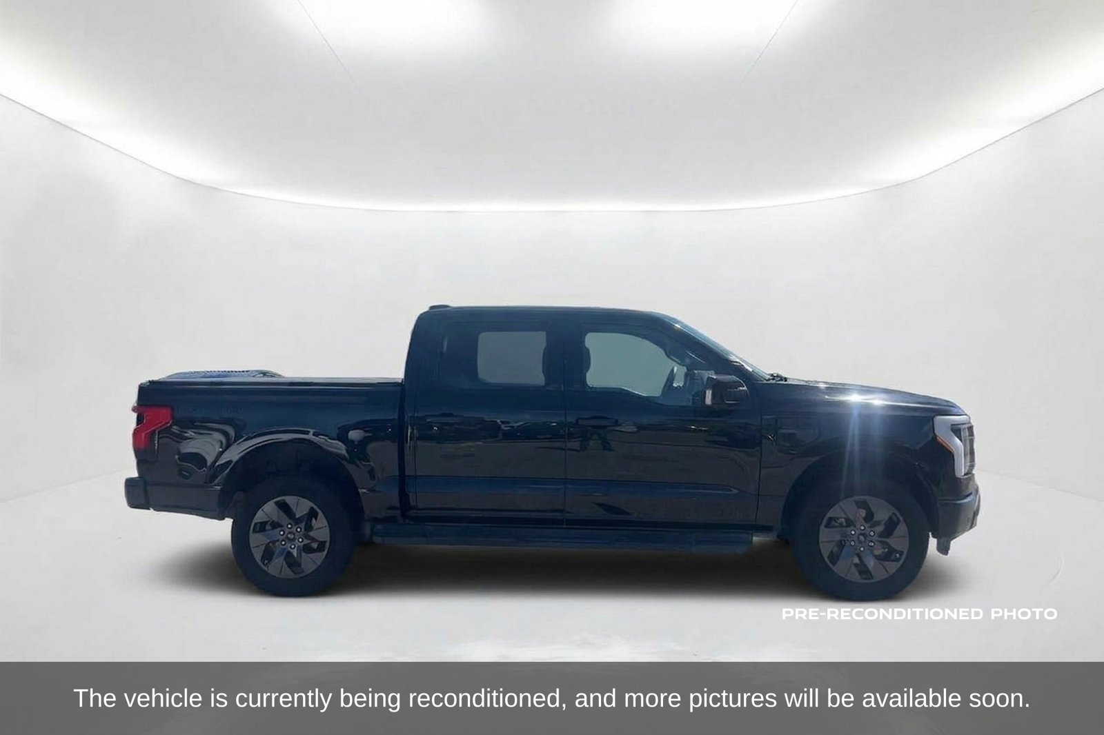 Used 2023 Ford F150 Lightning Lariat w/ Equipment Group 511A High AWD/4WD image 4