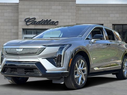 New 2025 Cadillac Optiq Luxury 1 w/ LPO, Floor Liner Package image 5