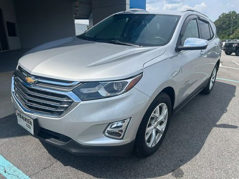 Used 2018 Chevrolet Equinox Premier FWD image 3