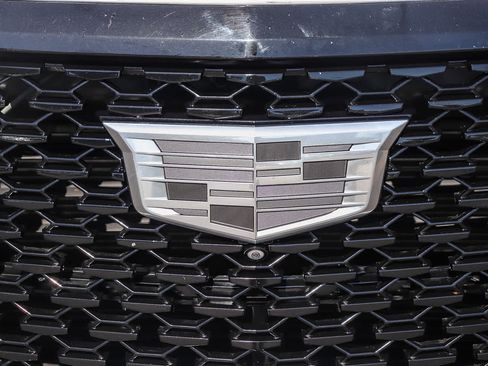 Used 2022 Cadillac Escalade Premium Luxury RWD image 5