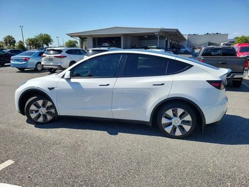 Used 2023 Tesla Model Y Long Range AWD/4WD image 13