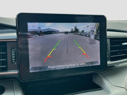 Used 2024 Ford Explorer XLT w/ Equipment Group 202A RWD image 13