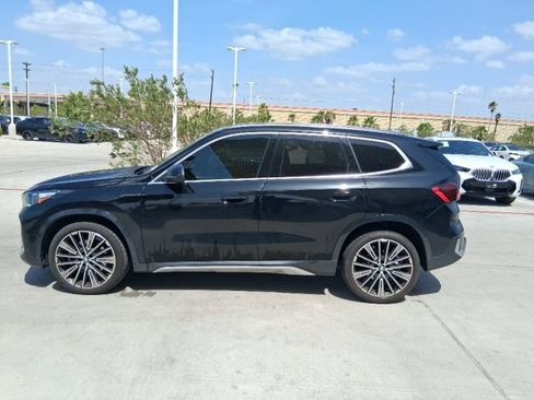 Used 2025 BMW X1 xDrive28i w/ Convenience Package AWD/4WD image 3