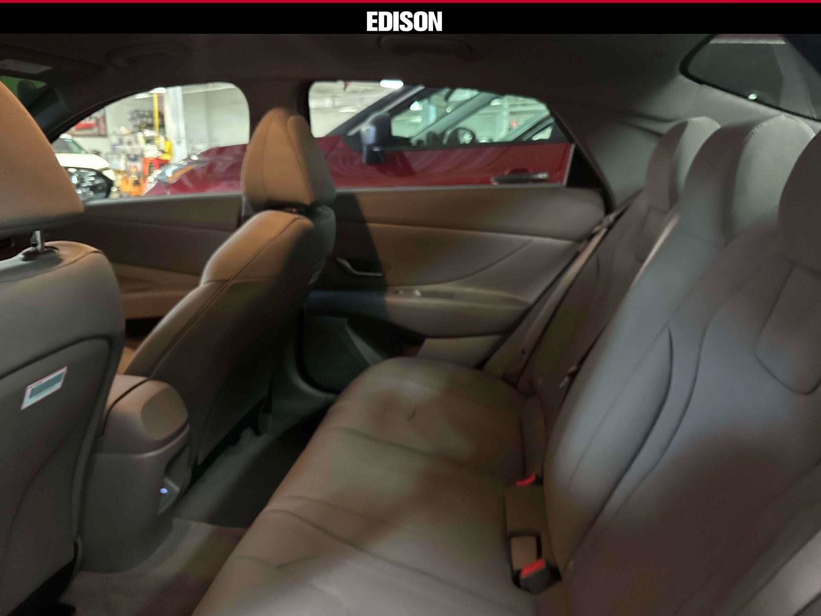 Used 2025 Hyundai Elantra SE FWD image 9