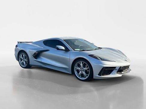 Used 2020 Chevrolet Corvette Stingray Preferred Cpe w/ 2LT Preferred Equipment Group RWD image 33