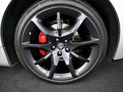 Used 2014 Maserati GranTurismo Sport image 42