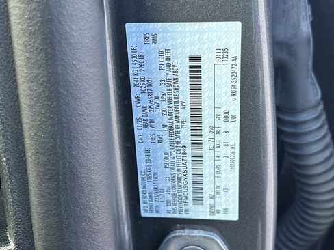 Used 2025 Ford Escape Active image 31