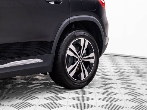 Used 2026 Mercedes-Benz GLA 250 4MATIC image 32