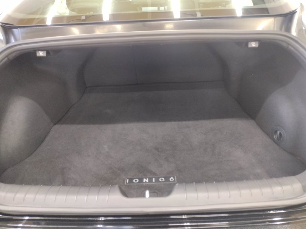Certified 2023 Hyundai Ioniq 6 SEL AWD/4WD image 17