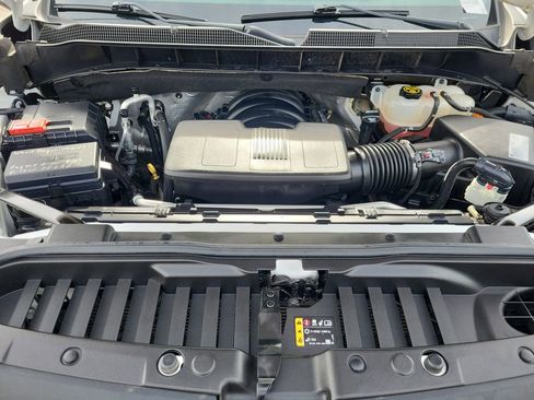 Used 2020 Chevrolet Silverado 1500 LTZ w/ LTZ Convenience Package image 16