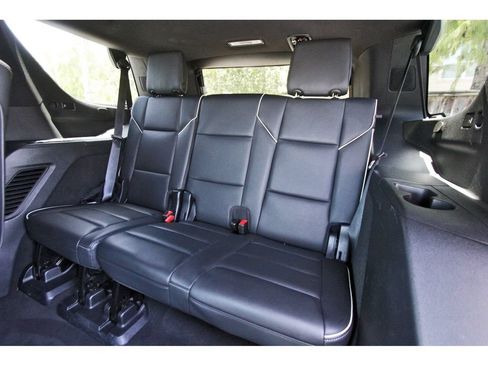 Used 2023 Cadillac Escalade Premium Luxury AWD/4WD image 15