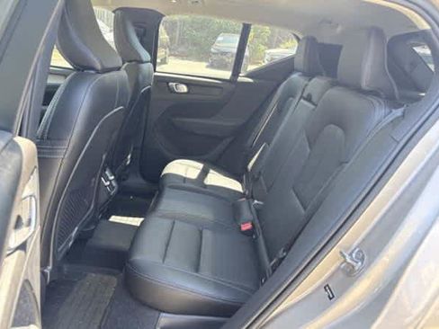 Used 2023 Volvo XC40 B5 Plus w/ Driver Assist Package AWD/4WD image 5