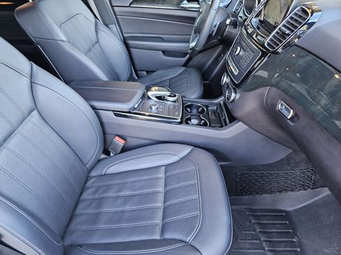 Used 2019 Mercedes-Benz GLE 400 4MATIC image 14