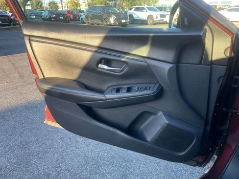 Used 2025 Nissan Sentra SV image 18