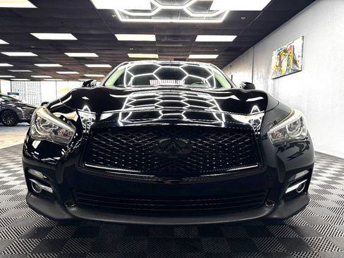 Used 2017 INFINITI Q50 Signature Edition w/ Cargo Package (L95) image 3