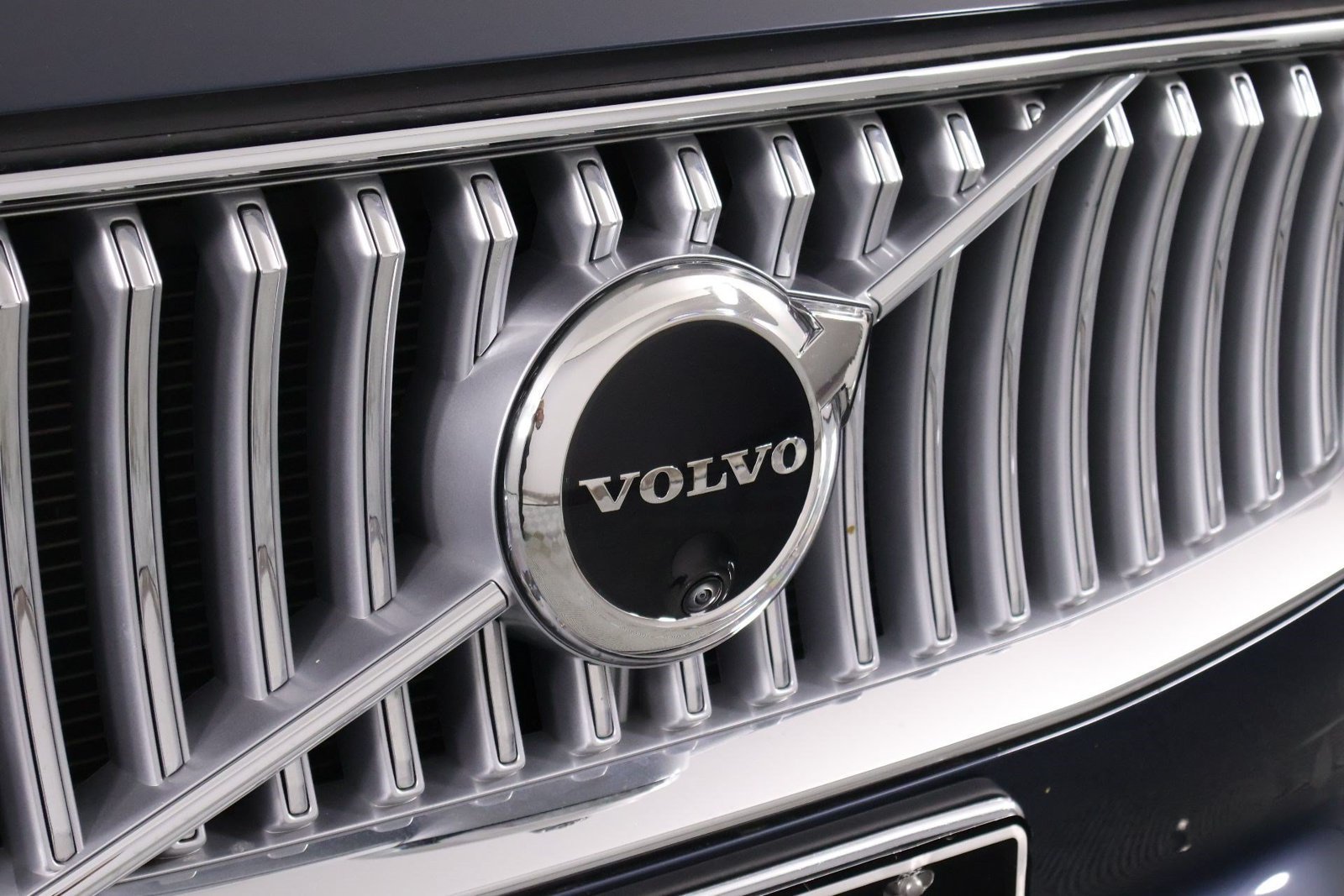 Used 2025 Volvo XC90 T8 Plus AWD/4WD image 27