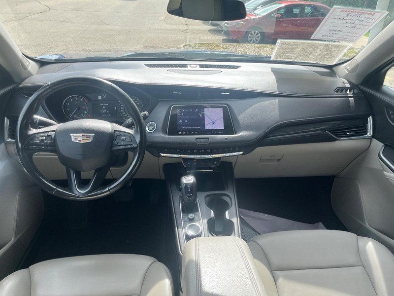 Used 2019 Cadillac XT4 Premium Luxury AWD/4WD image 9