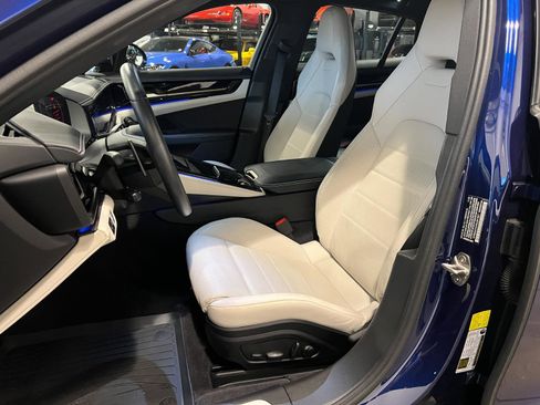 Used 2024 Porsche Panamera 4 image 9