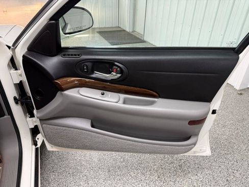 Used 2004 Buick Le Sabre Custom FWD image 35