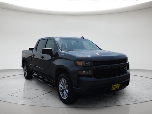 Used 2021 Chevrolet Silverado 1500 Custom w/ LPO, Dark Essentials Package AWD/4WD image 2