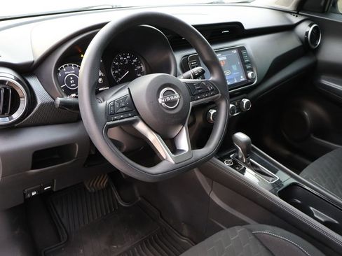 Used 2023 Nissan Kicks SV FWD image 16