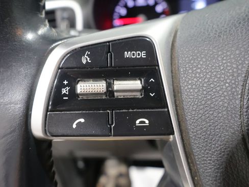 Used 2019 Kia Sorento AWD V6 image 33