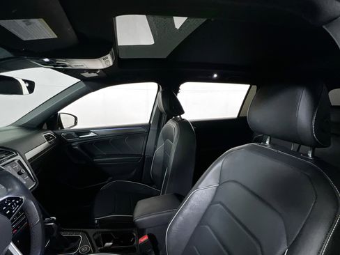 Used 2022 Volkswagen Tiguan SEL R-Line image 21