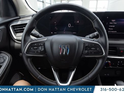 Used 2025 Buick Encore GX Preferred AWD/4WD image 5