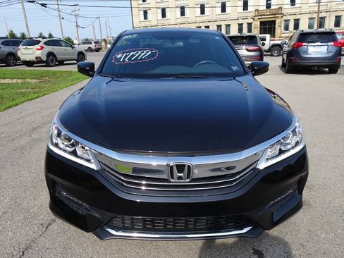 Used 2017 Honda Accord Sport image 3