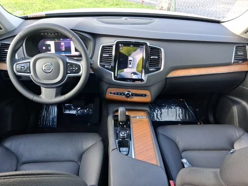 Used 2023 Volvo XC90 B6 Plus w/ Protection Package Premier AWD/4WD image 9