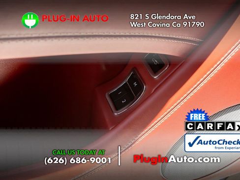 Used 2018 Bentley Bentayga Mulliner AWD/4WD image 28