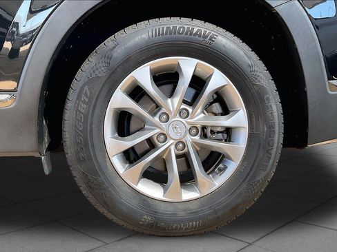 Used 2019 Hyundai Santa Fe SEL FWD image 10