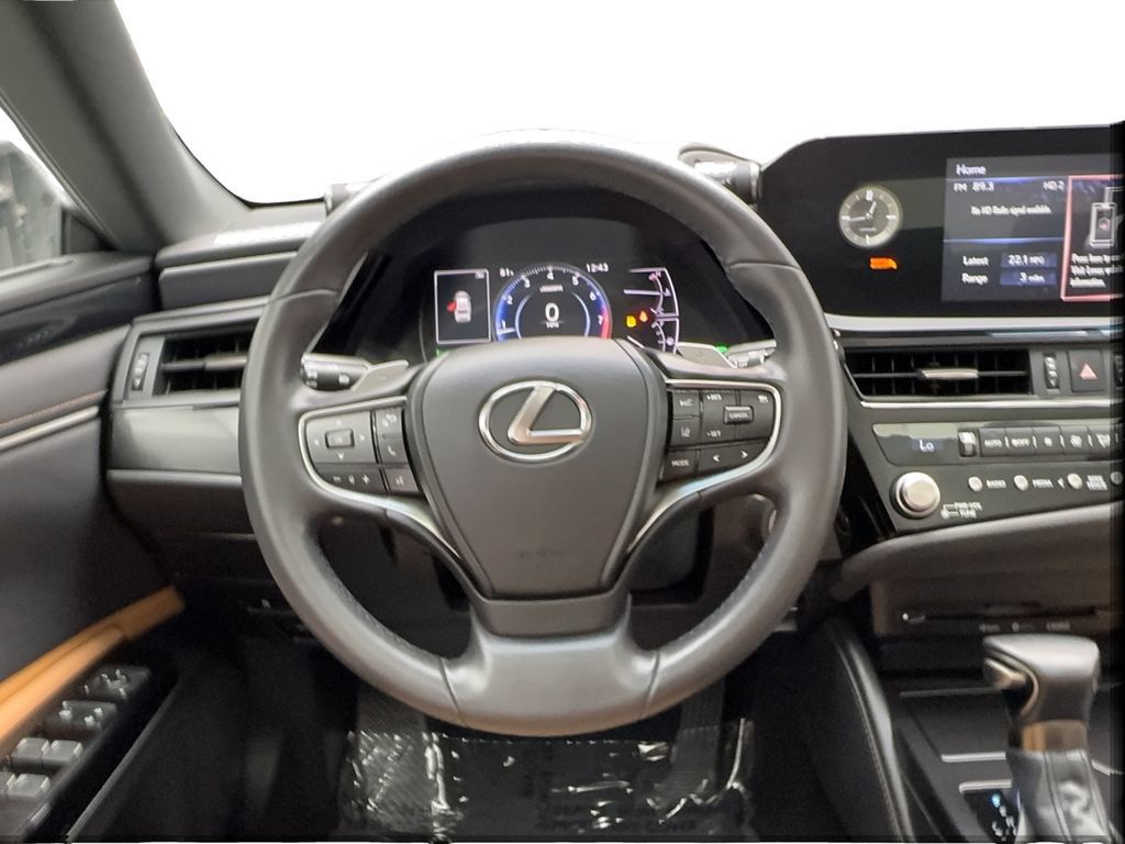 Used 2022 Lexus ES 250 w/ Accessory Package AWD/4WD image 39