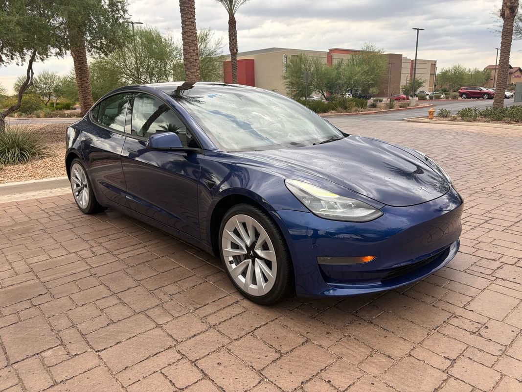 Used 2022 Tesla Model 3 RWD image 1