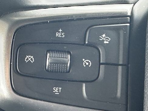 Certified 2024 Chevrolet Suburban LT image 35