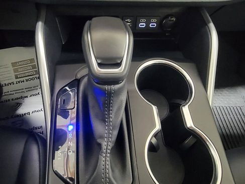 Certified 2025 Toyota Highlander XLE image 18