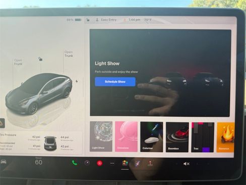 Used 2023 Tesla Model 3 Standard Range image 30