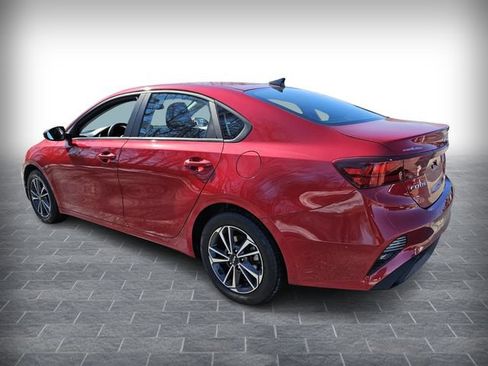 Used 2024 Kia Forte LXS FWD image 5