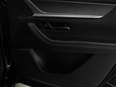 Certified 2025 MAZDA CX-70 Plug-In Hybrid w/ Premium Plus image 9