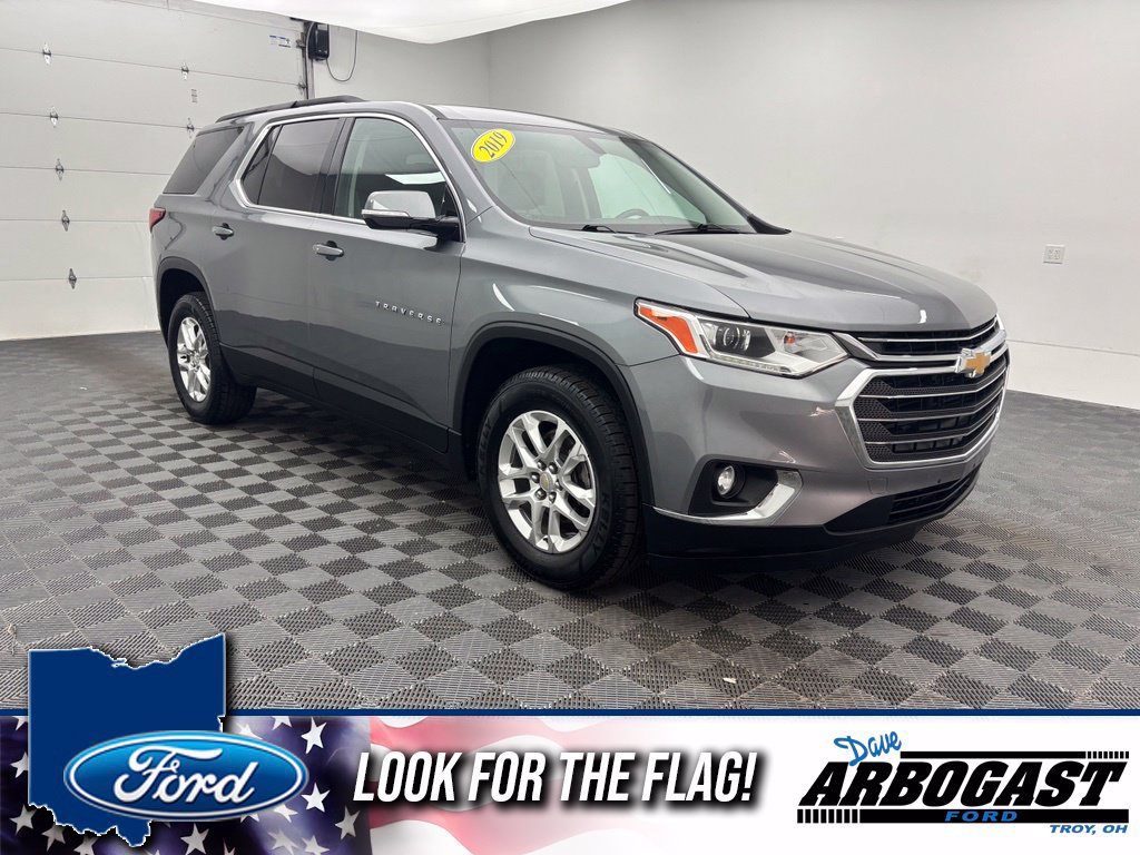 Used 2019 Chevrolet Traverse LT FWD image 1