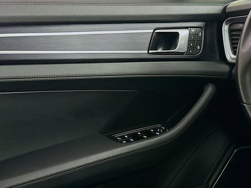 Used 2023 Porsche Panamera 4 Platinum Edition image 15