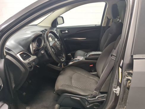 Used 2016 Dodge Journey SE w/ Flexible Seating Group image 16