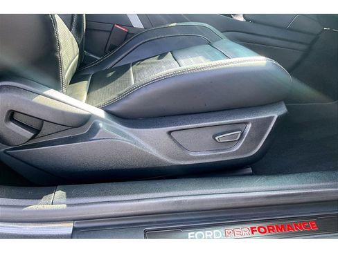 Used 2020 Ford Mustang Shelby GT500 w/ Technology Package RWD image 47