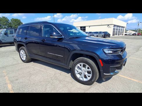 Certified 2023 Jeep Grand Cherokee L Limited AWD/4WD image 2
