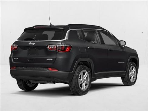 New 2026 Jeep Compass Latitude image 2