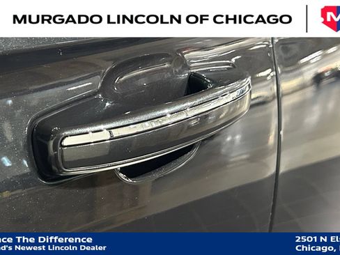 Used 2023 Lincoln Navigator Reserve AWD/4WD image 18