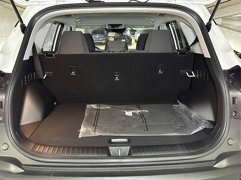 New 2026 Kia Seltos LX image 6