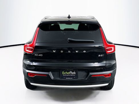Used 2025 Volvo XC40 B5 Core AWD/4WD image 7