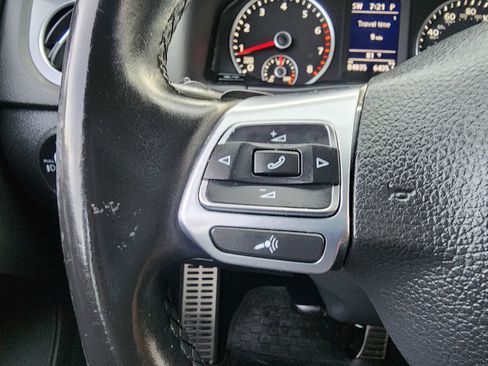 Used 2016 Volkswagen Tiguan R-Line FWD image 37